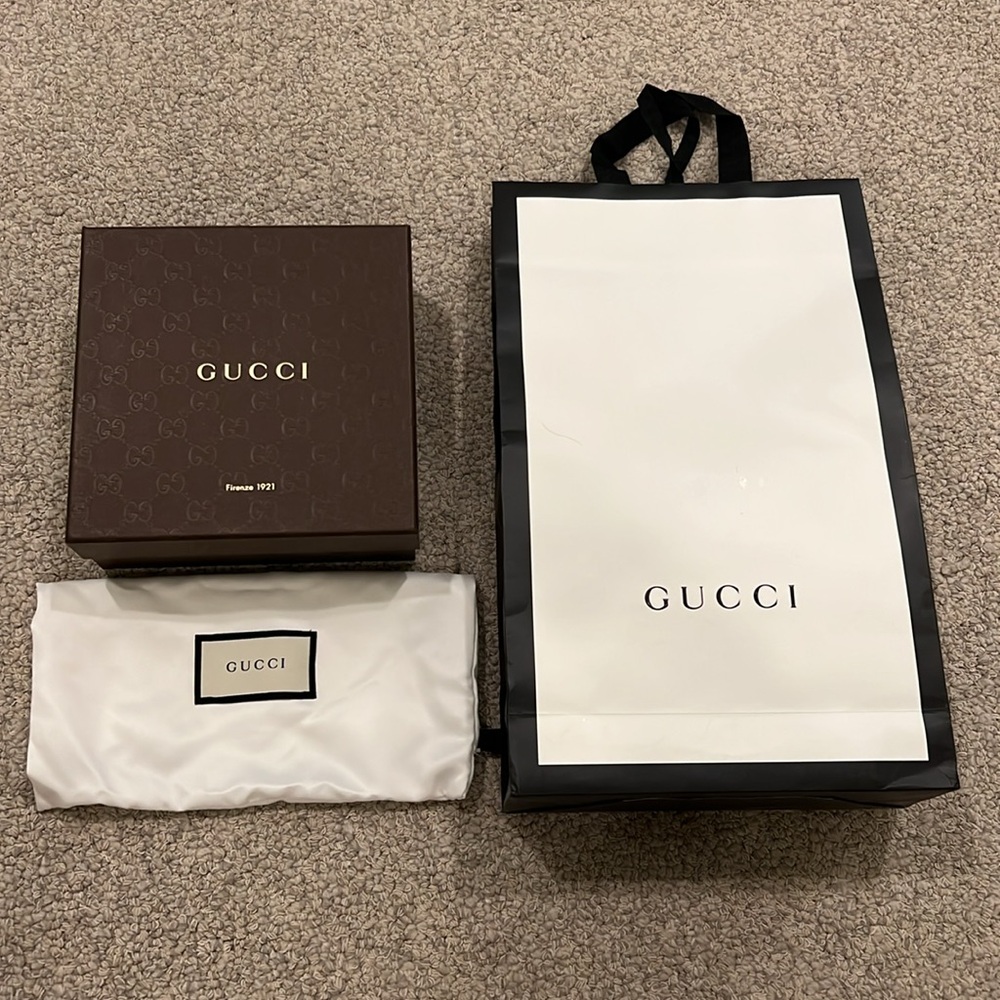 Gucci GG Marmont wide black leather belt with gold buckle - Picture 2 of 10